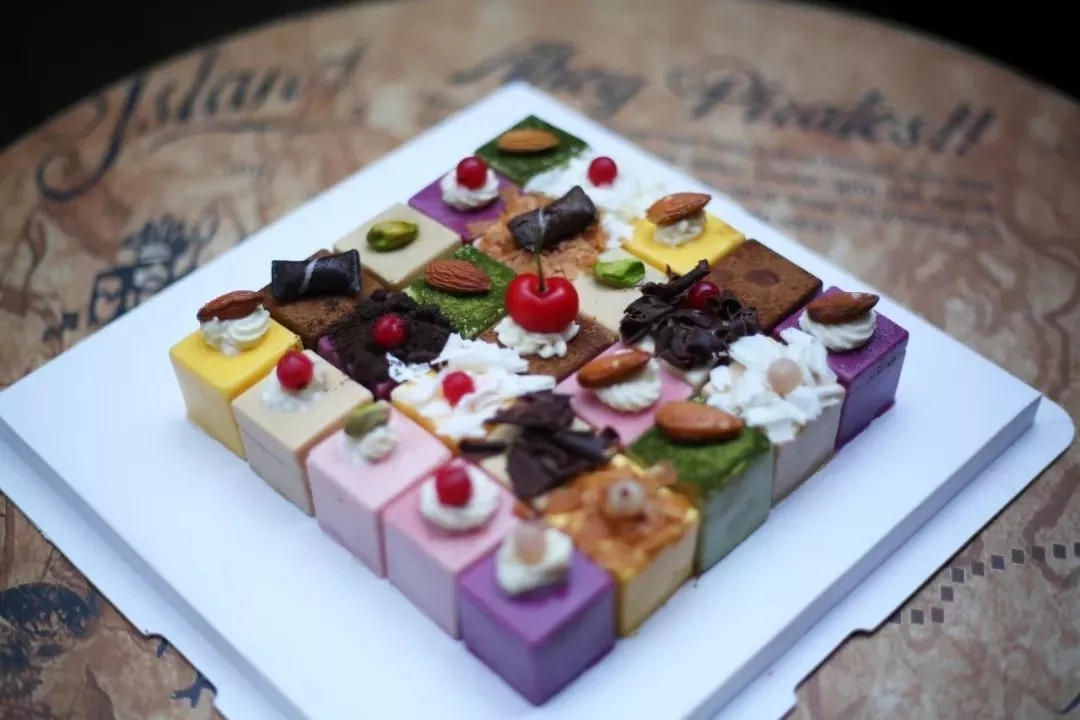 Assorted cake